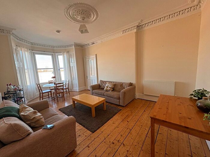 3 Bedroom Flat To Rent In Wallace Street, Stirling, FK8