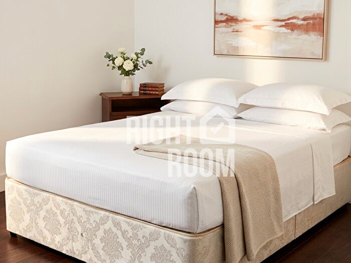 2 Bedroom Flat To Rent In Two Bedroom Flat, Markmanor Avenue, E17