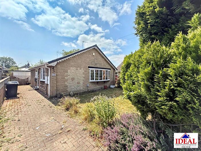 2 Bedroom Detached Bungalow For Sale In Grange Close, Askern, Doncaster, DN6