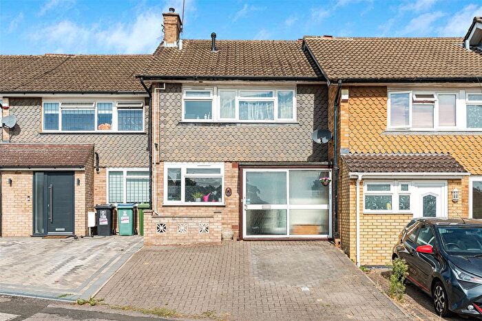 3 Bedroom Terraced House For Sale In Severn Way, Watford, Hertfordshire, WD25
