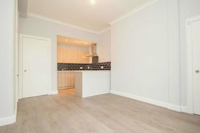 1 Bedroom Flat To Rent In Albion Road, Edinburgh, EH7