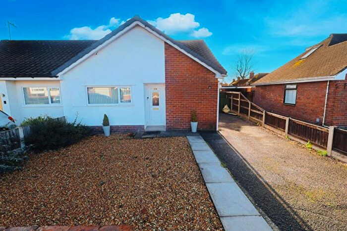 2 Bedroom Semi-Detached Bungalow For Sale In Osborne Road, Wrexham, LL11