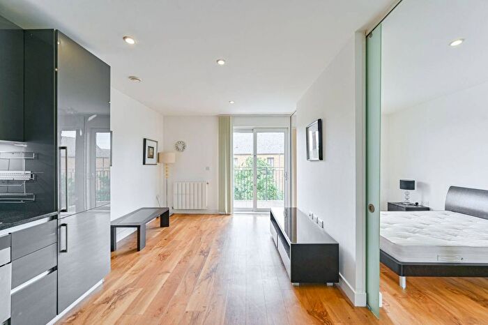 1 Bedroom Flat To Rent In Dowding Drive, Kidbrooke, London, SE9