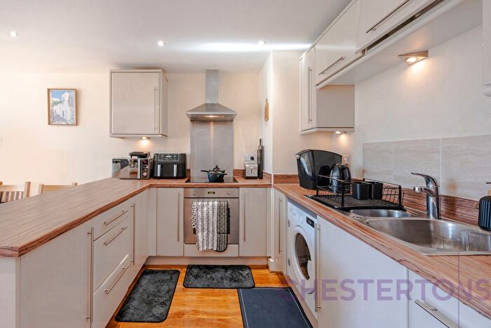 2 Bedroom Flat To Rent In Drift Court, Basin Approach, E16