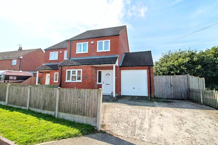 3 Bedroom Semi-Detached House For Sale In Wellington Crescent, NR21