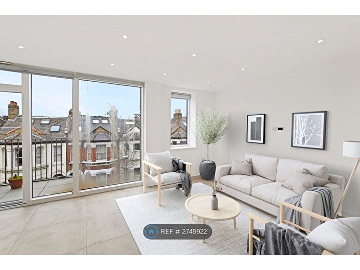 2 Bedroom Flat To Rent In Hafer Road, London, SW11