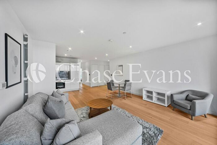 2 Bedroom Flat To Rent In Royal Wharf, Admirality Avenue, London, E16