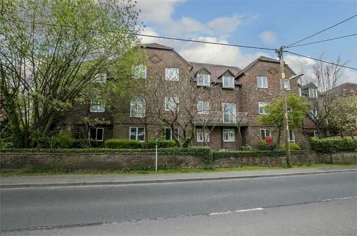 1 Bedroom Flat To Rent In Oakdene Gardens, Fair Oak, Eastleigh, SO50