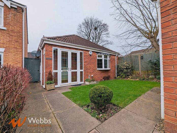 2 Bedroom Detached Bungalow To Rent In Wood Common Grange, Pelsall, Walsall, WS3