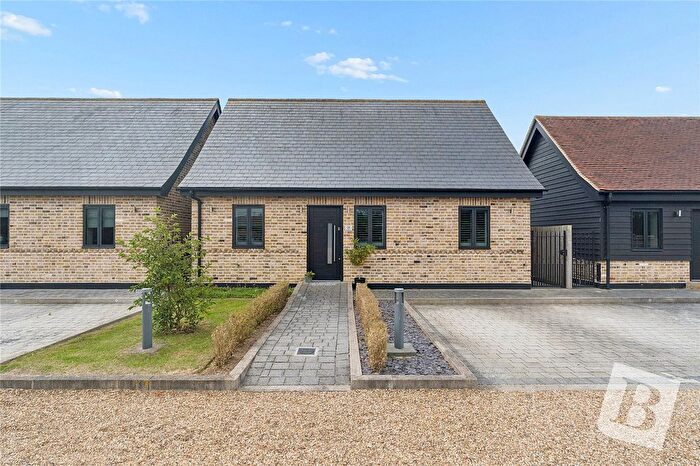 3 Bedroom Detached House For Sale In Dennises Lane, South Ockendon, Essex, RM15