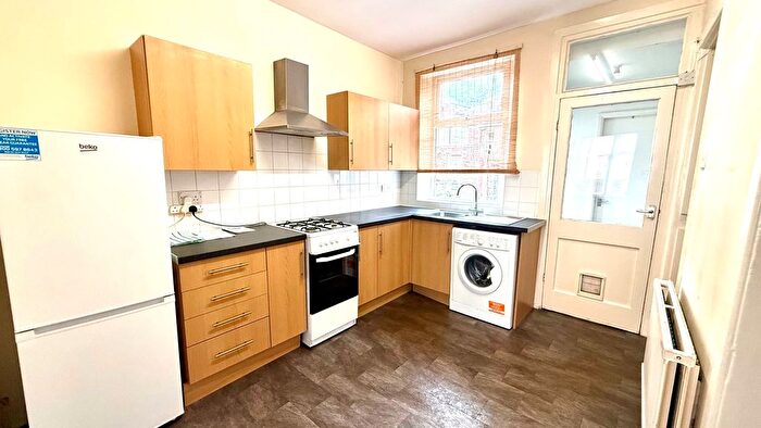 2 Bedroom Property To Rent In Arnside Terrace, Sheffield, S8