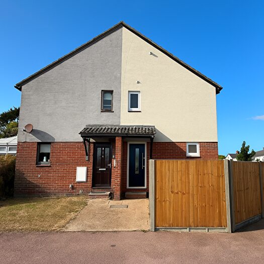 2 Bedroom Semi-Detached House To Rent In Wadhurst Close, Bognor Regis, PO21