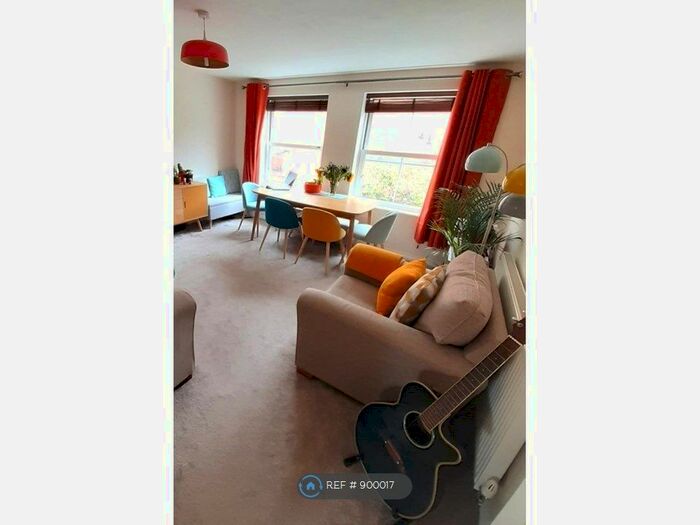 3 Bedroom Flat To Rent In Bramley Copse, Long Ashton, Bristol, BS41