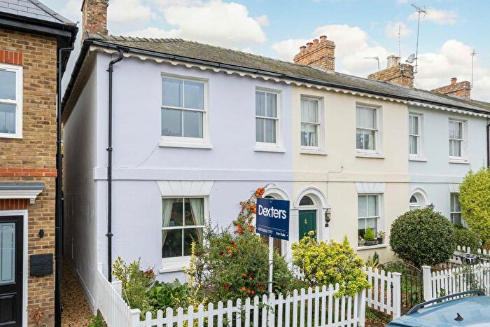 3 Bedroom Property For Sale In Station Road, Hampton, TW12