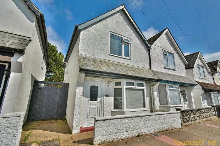2 Bedroom Semi Detached House For Sale In Ringwood Road, Bexhill-On-Sea, TN39