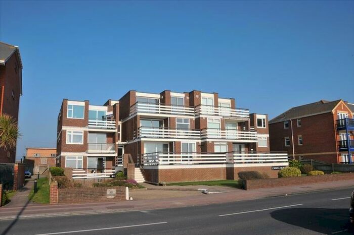 2 Bedroom Apartment To Rent In Medina Court, Marine Parade West, Lee On The Solent, Hampshire, PO13