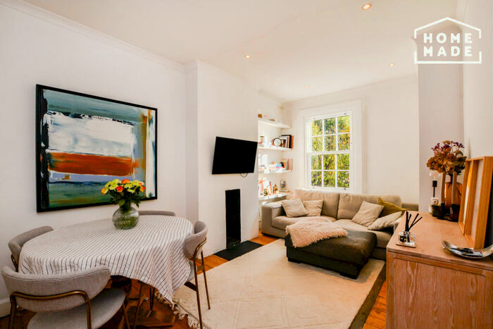 2 Bedroom Flat To Rent In Burns Road, Battersea, SW11