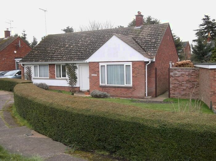 3 Bedroom Detached Bungalow To Rent In Grangelands, Chesapeake Close, Chelmondiston, Ipswich IP9