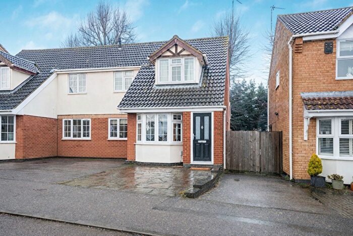 3 Bedroom Semi Detached House For Sale In Symonds Road, Hitchin, SG5