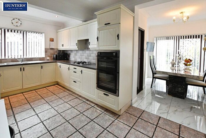 3 Bedroom Semi-Detached House For Sale In Grange Lane South, Scunthorpe, DN16