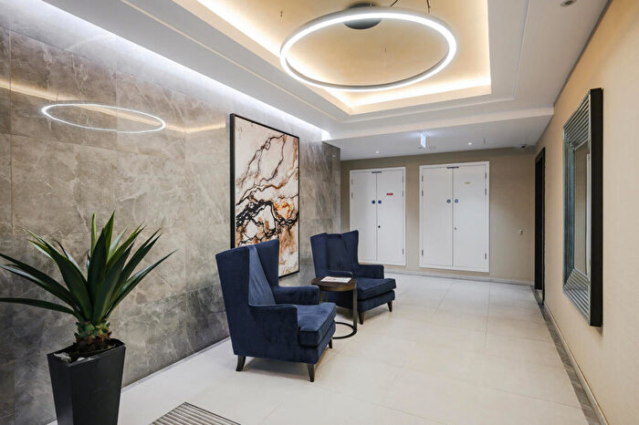 2 Bedroom Apartment To Rent In Sopwith Way, Battersea, SW7
