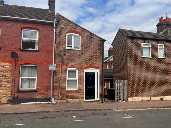 2 Bedroom End Of Terrace House To Rent In Arthur Street, Luton, LU1