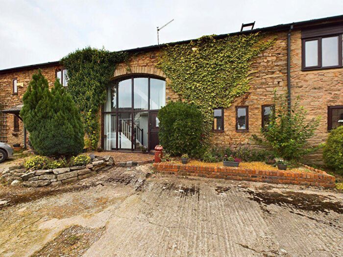 3 Bedroom Barn Conversion To Rent In Moreton-On-Lugg, Herefordshire, HR4
