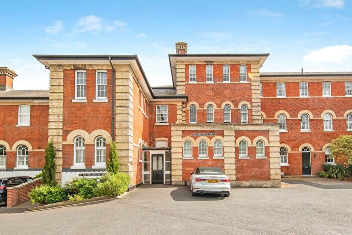 2 Bedroom Flat For Sale In Belgrove Place, Ipswich, IP3