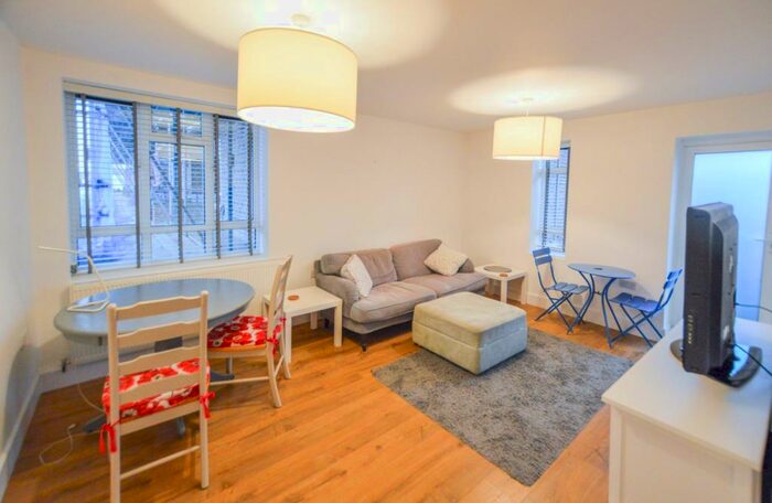 3 Bedroom Apartment To Rent In Kingswood Estate, London, SE21