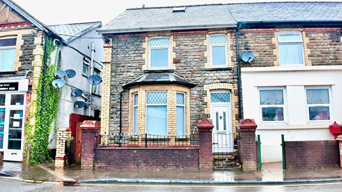 3 Bedroom End Terrace House For Sale In High Street, Newbridge, NP11