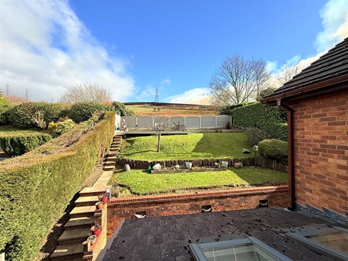 5 Bedroom Detached House For Sale In Cornfield, Stalybridge, SK15