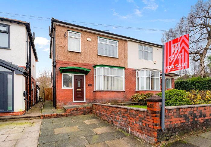 3 Bedroom Semi Detached House For Sale In Sharples Avenue, Bolton, BL1