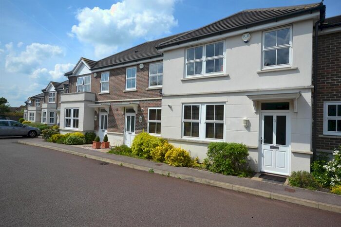 3 Bedroom Terraced House To Rent In The Breezes, Maidenhead, Berkshire, SL6