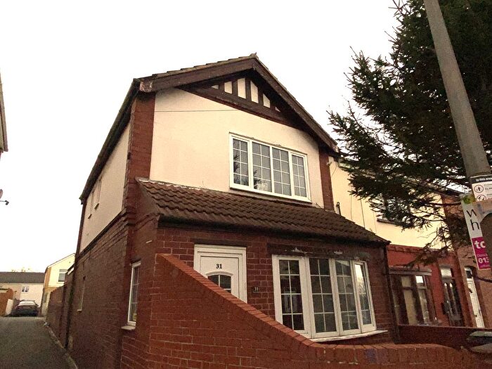 3 Bedroom Property To Rent In Manor Road, Doncaster, DN6