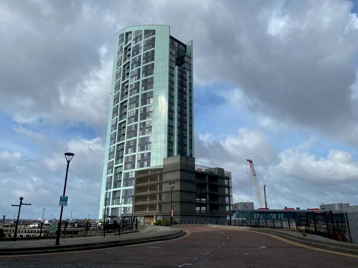 2 Bedroom Apartment To Rent In Alexandra Tower, Princes Parade., L3