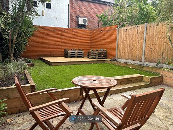 1 Bedroom Flat To Rent In Blakemore Road, London, SW16