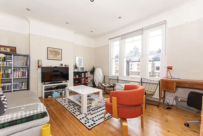 1 Bedroom Flat To Rent In Galesbury Road, London, SW18