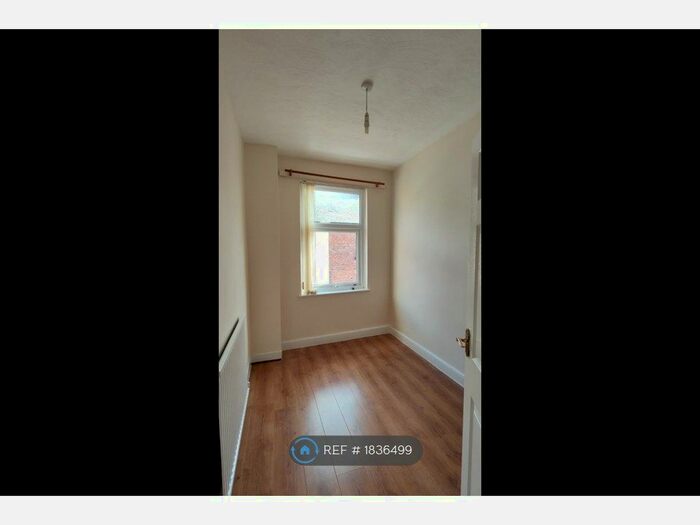 3 Bedroom Terraced House To Rent In Moorside Street, Droylsden, Manchester, M43