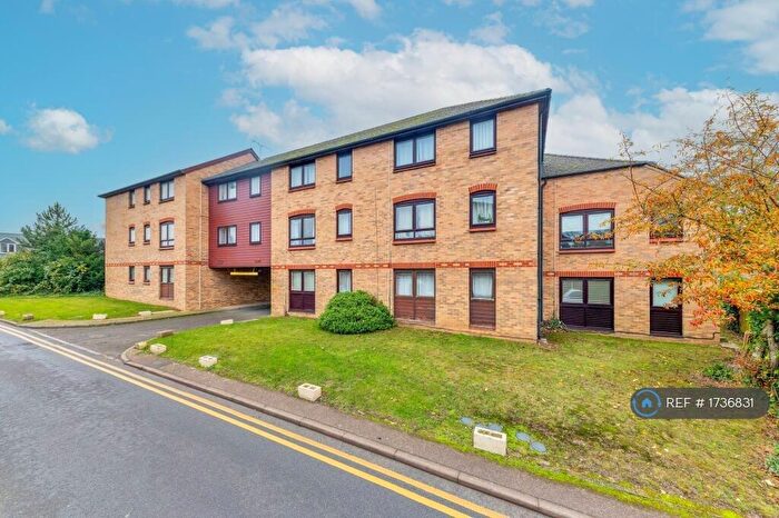 1 Bedroom Flat To Rent In Oakley Court, Royston, SG8