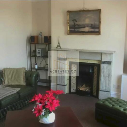 2 Bedroom Flat To Rent In Wandsworth Road, Clapham, London, SW8