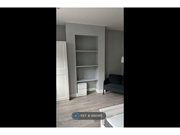 1 Bedroom Flat To Rent In Chapel Market, London, N1