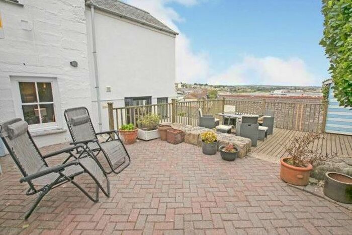 4 Bedroom Property To Rent In Newlyn, Penzance TR18