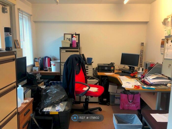 1 Bedroom Flat To Rent In Chapel Lane, Wilmslow, SK9