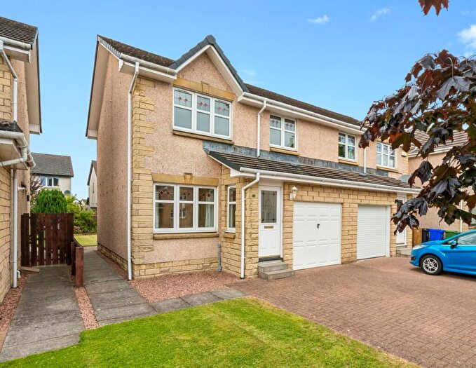 3 Bedroom Semi Detached House For Sale In Fishermans Walk, Stirling, FK9