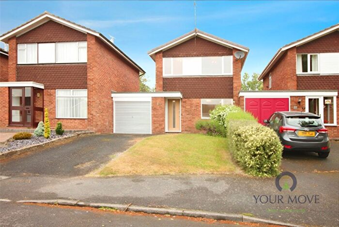 3 Bedroom Link Detached House To Rent In Kenyon Close, Bromsgrove, Worcestershire, B60