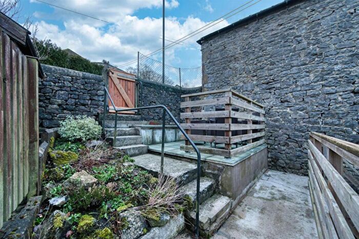 3 Bedroom End Of Terrace House For Sale In Manchester Road, Tideswell, Buxton, SK17