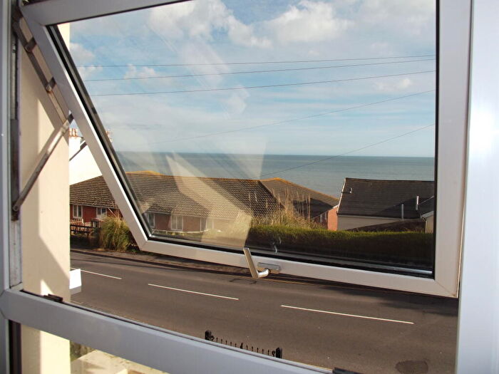 2 Bedroom Flat To Rent In Dawlish, EX7