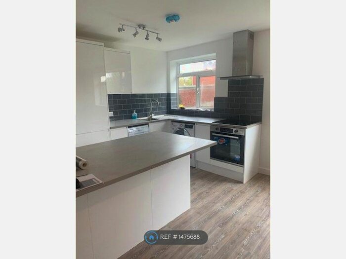 1 Bedroom Flat To Rent In Mayfield, Dunton Green, Sevenoaks, TN13