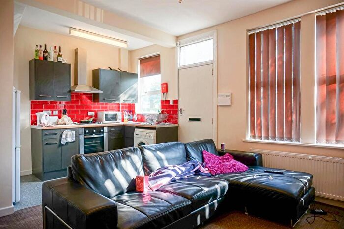 3 Bedroom House To Rent In Graham Avenue, Leeds, LS4