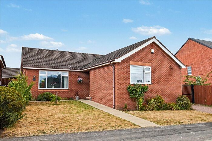 3 Bedroom Detached Bungalow For Sale In Upper Green Avenue, Tingley, Wakefield, West Yorkshire, WF3